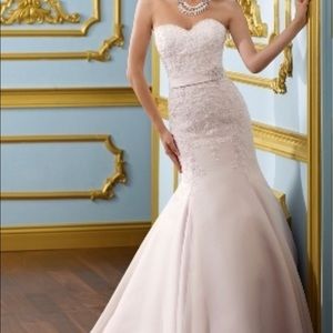 NWT blu by Mori Lee Ivory Trumpet Wedding dress